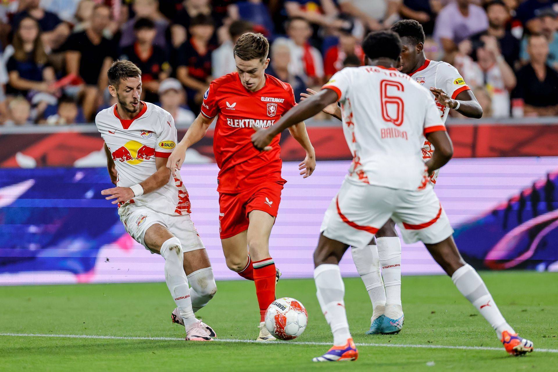 关于焦点大战：欧洲杯上演巅峰碰撞的信息