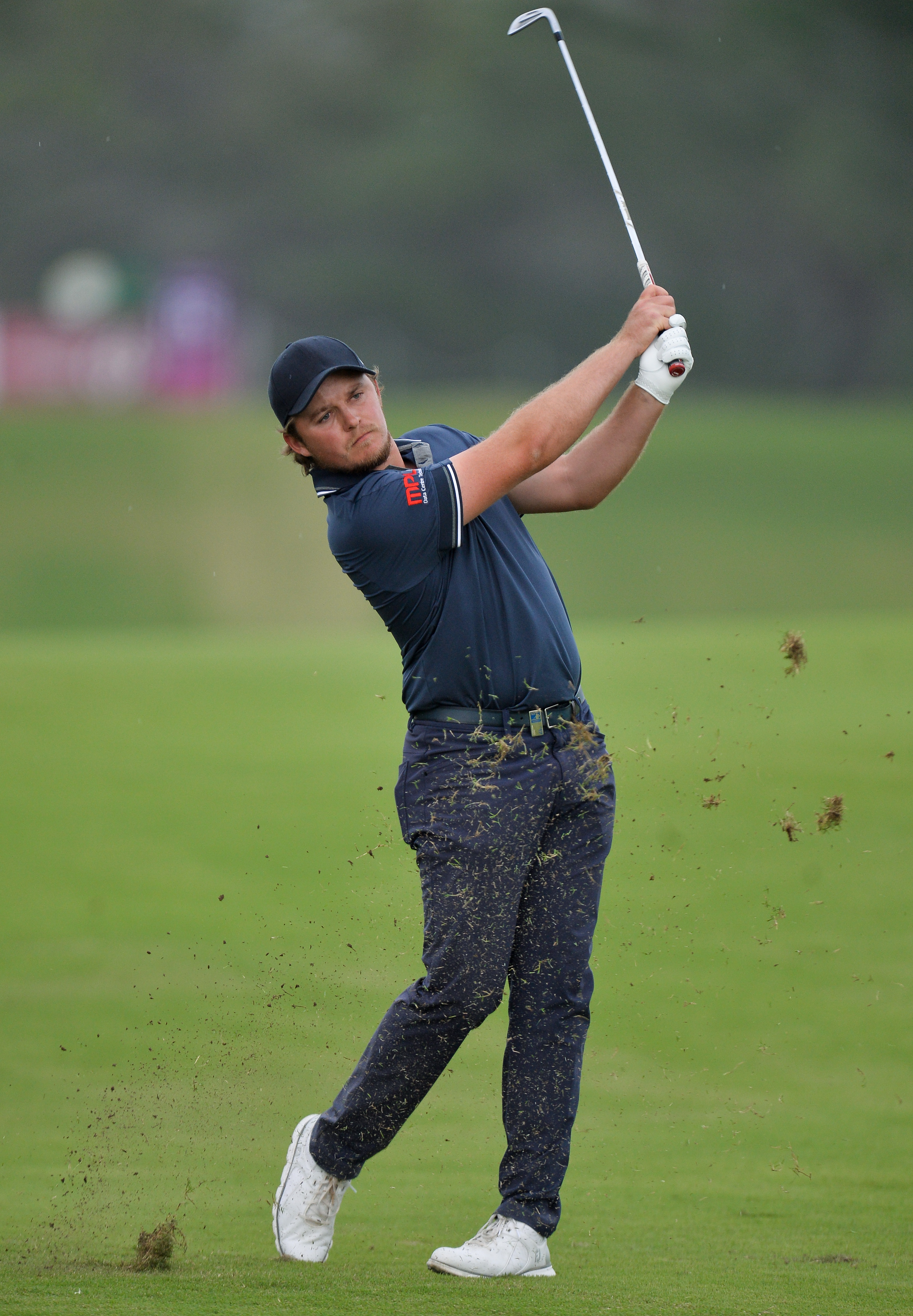 关于高尔夫选手刷新世界纪录，震撼全场的信息