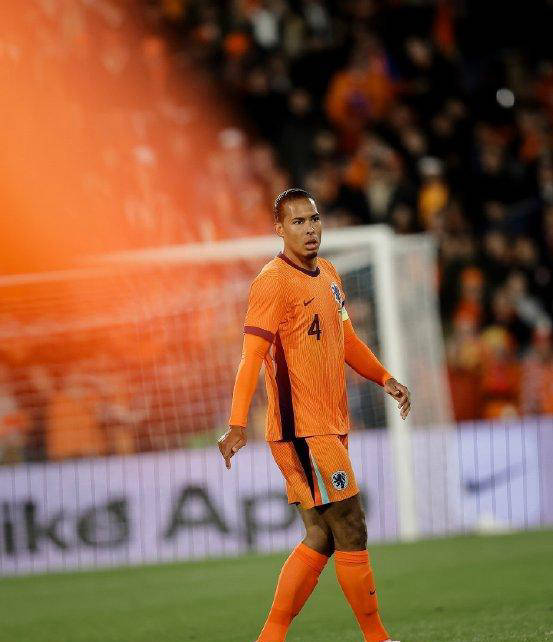 西班牙绝杀AC米兰，范戴克状态火热