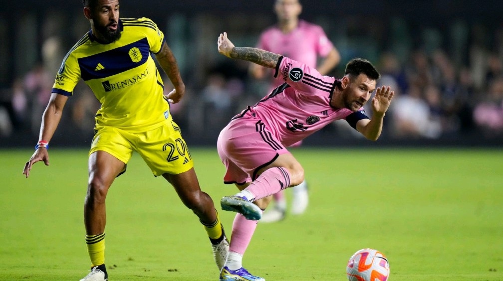 阿森纳鏖战法国,梅西带队取胜 阿森纳鏖战法国,梅西带队取胜