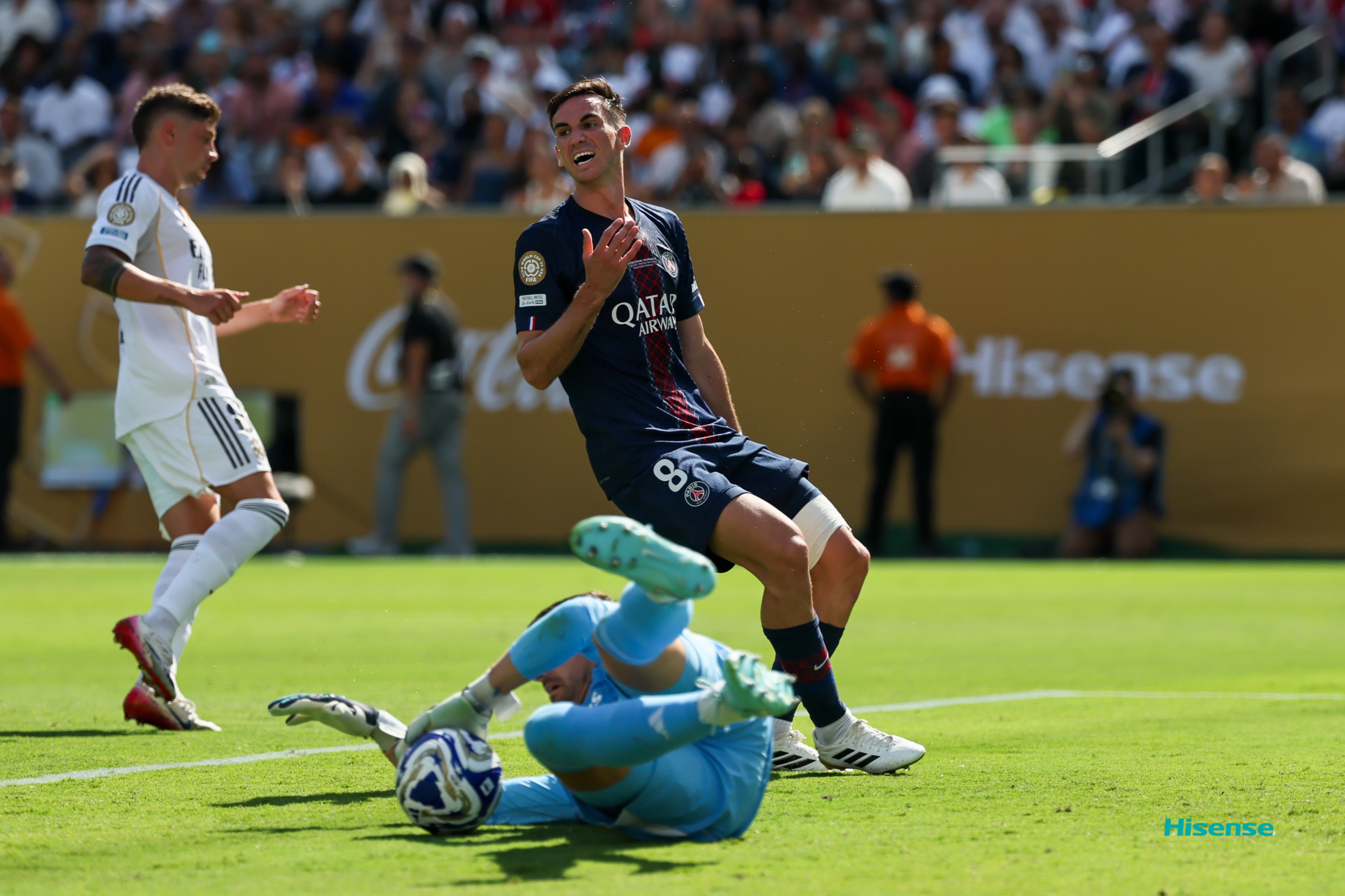 那不勒斯鏖战巴黎,奥利维耶带队取胜 那不勒斯鏖战巴黎,奥利维耶带队取胜