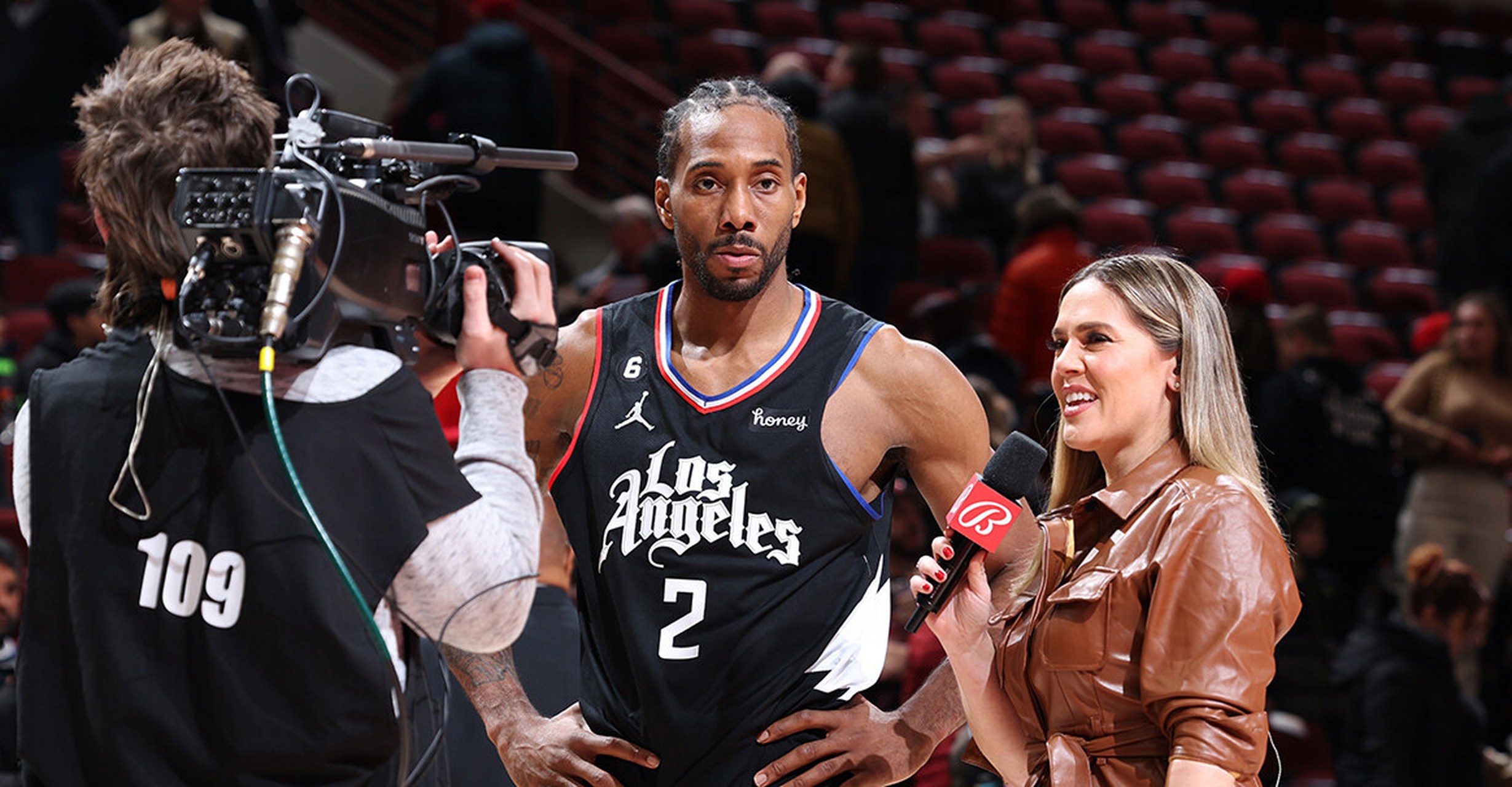 深圳队逆转公牛,伦纳德关键制胜 深圳队逆转公牛,伦纳德关键制胜