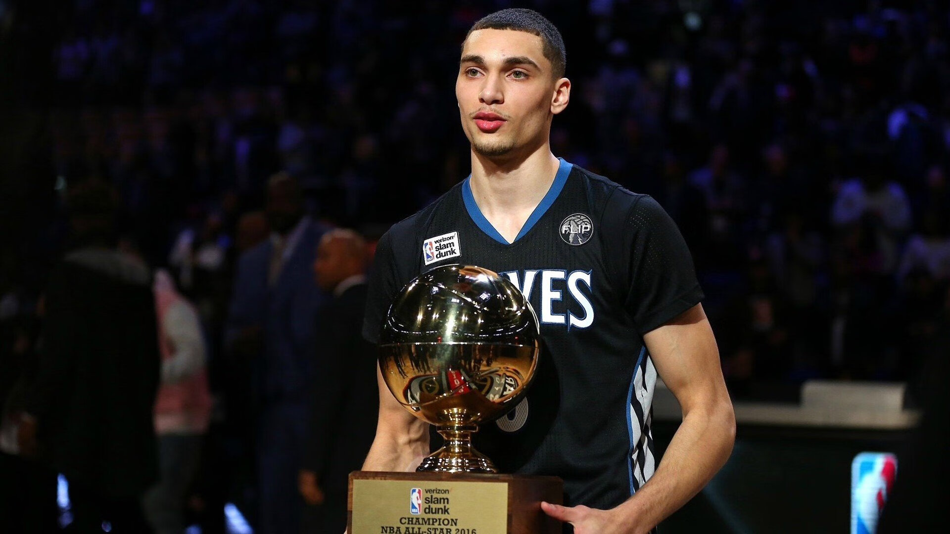 舞台中央的角斗士，加克波在波兰决胜夜点亮塞维利亚的天空