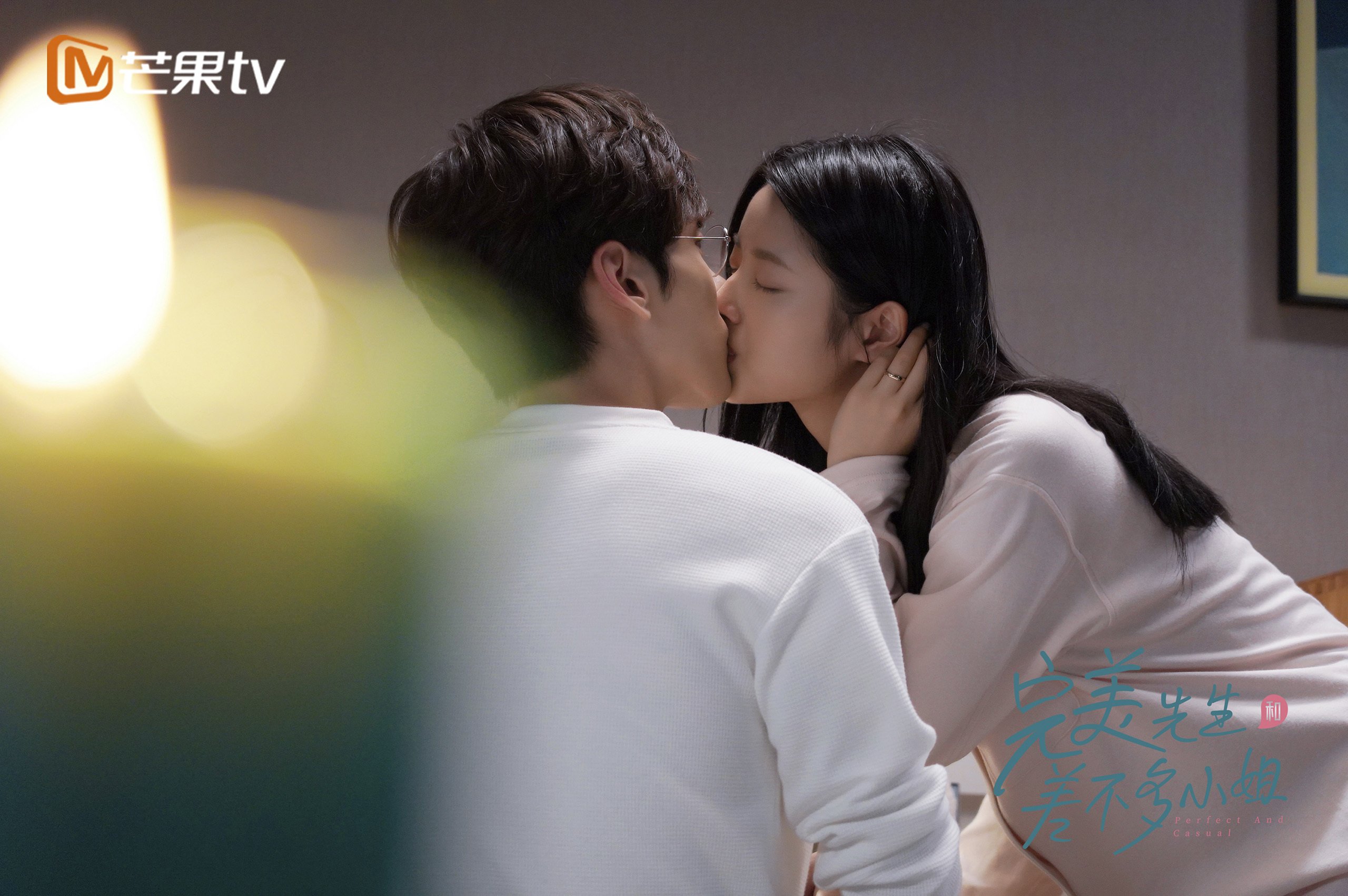 本泽马换挡，当足球巨星在F1街道赛终结墨西哥弯道